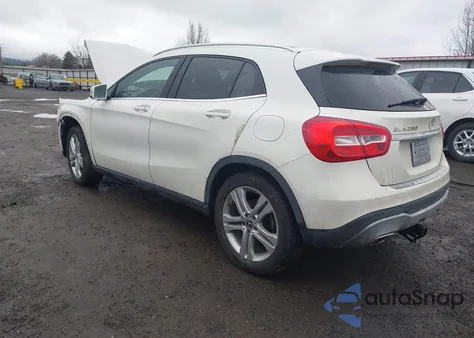 2018 Mercedes-Benz Gla 250 4Matic z USA, uszkodzony, nr VIN WDCTG4GB7JJ463931